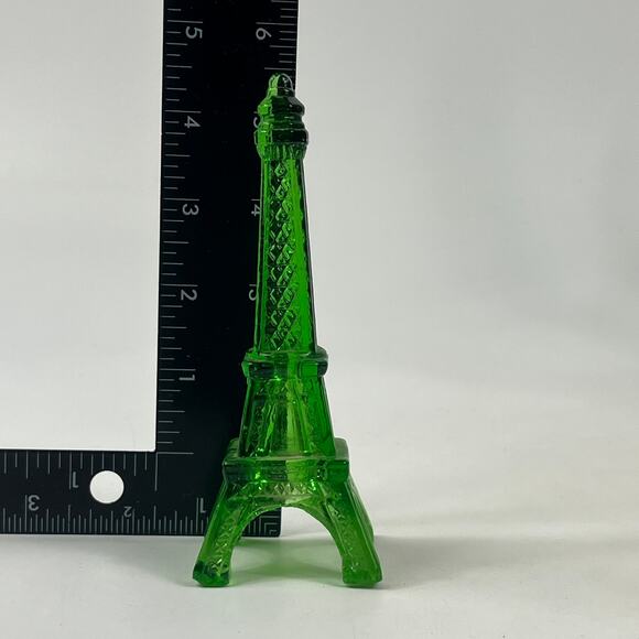 Green Glass Eiffel Tower Paris Souvenir Decorative Figurine 5.5 Inch Vintage Art - Picture 8 of 8